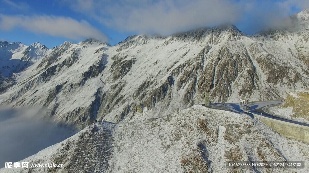 雪山壯麗風光