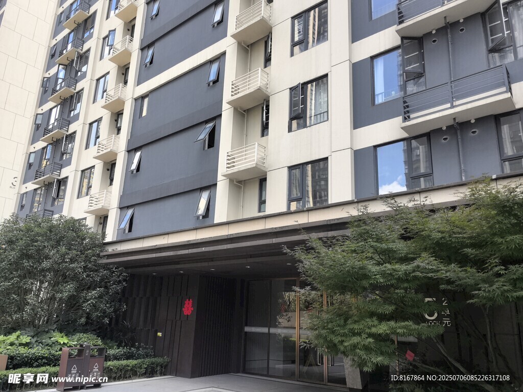現(xiàn)代風(fēng)格高層住宅入口