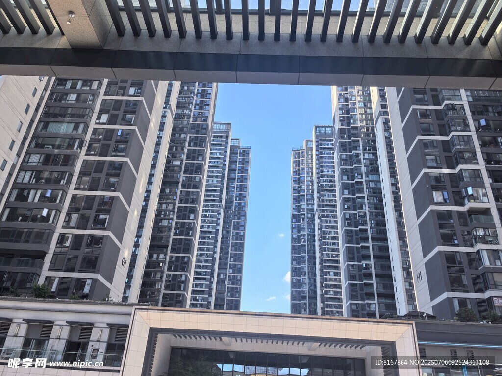 高層住宅小區(qū)入口景觀
