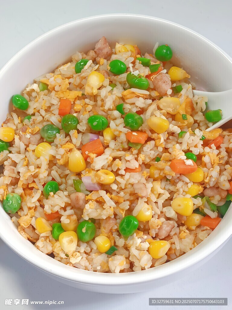 五彩蔬菜炒飯