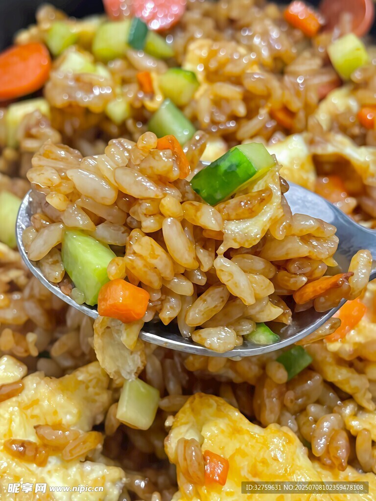 美味蛋炒飯?zhí)貙? />
                            </div>
                    </div>
                </div>



                <div   id=