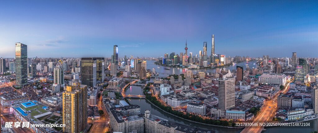城市天際線俯瞰壯麗景觀