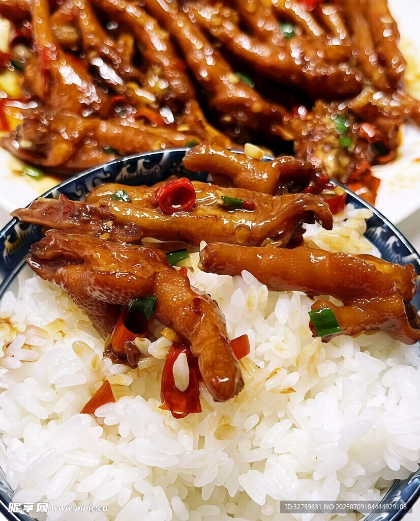 香辣鴨爪蓋澆飯