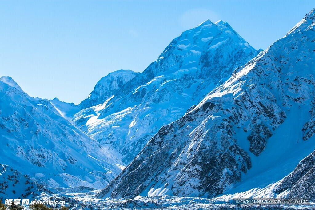 壯麗雪山景觀