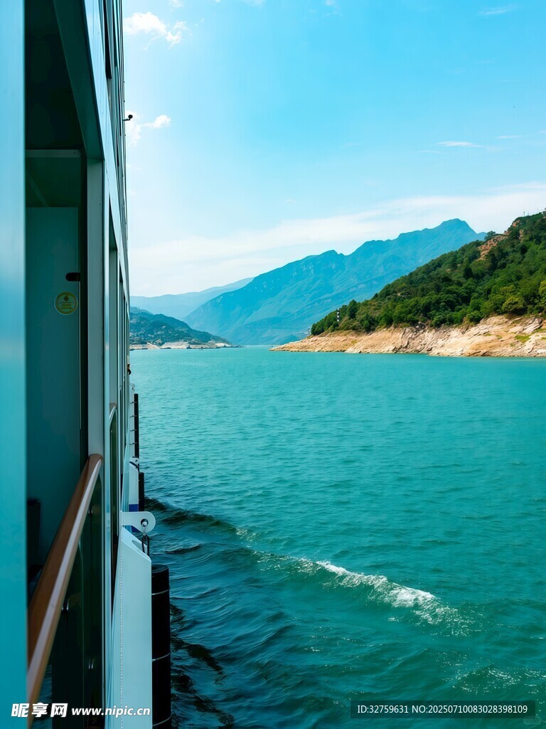 乘船賞碧海青山美景