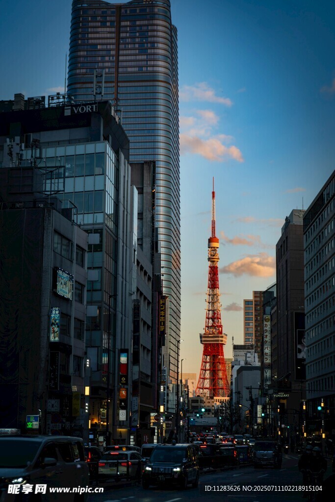 東京城市街景中的地標(biāo)建筑
