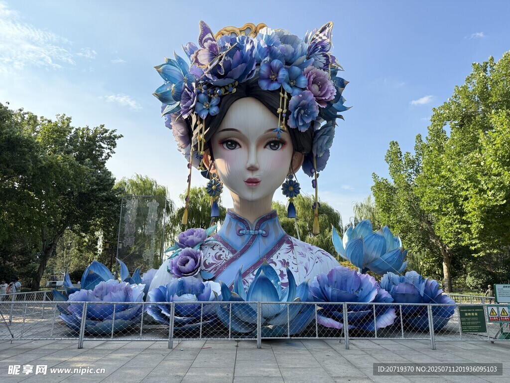 大明湖夏雨荷