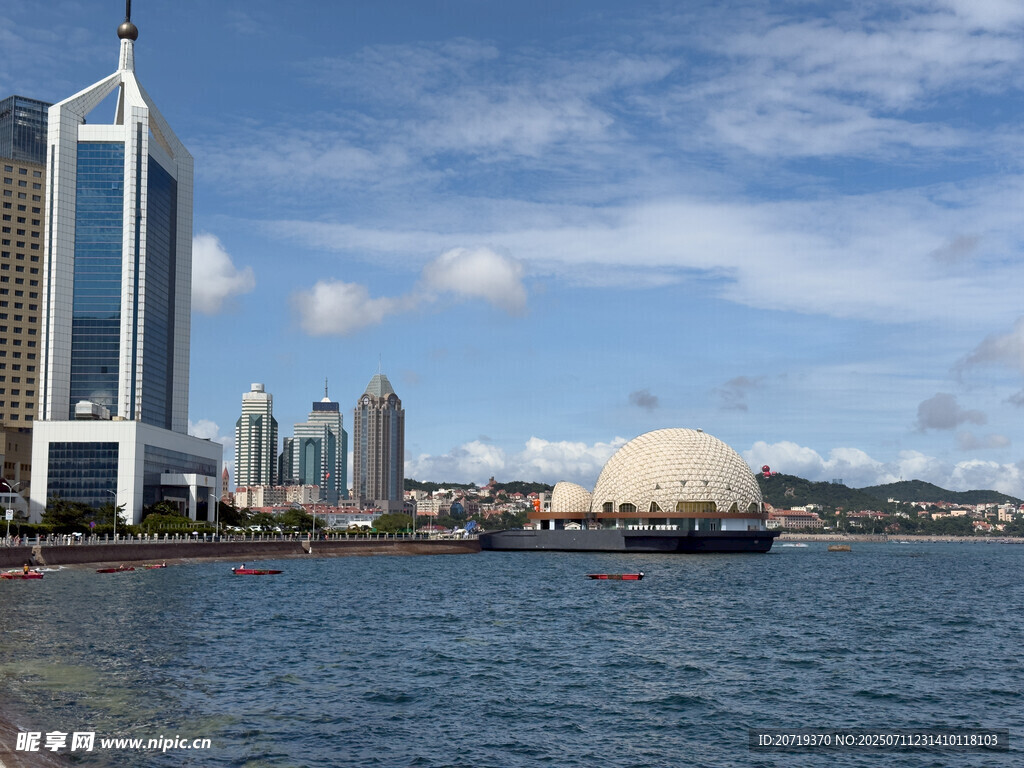 海濱城市風光