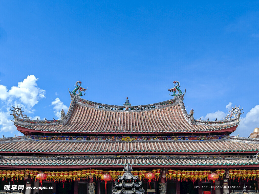 中式古建筑廟宇屋頂景觀
