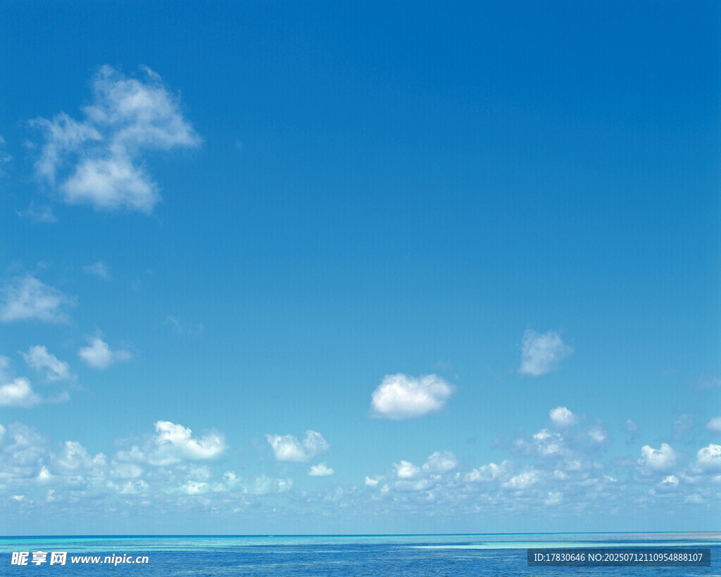 藍天碧海間的悠然景致