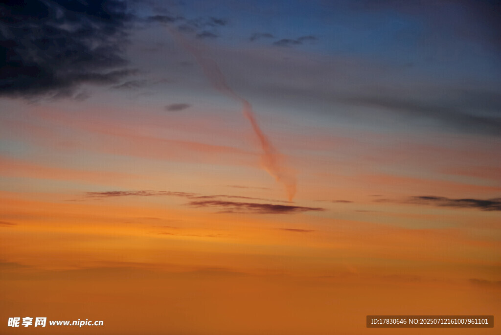 絢麗晚霞天空美景
