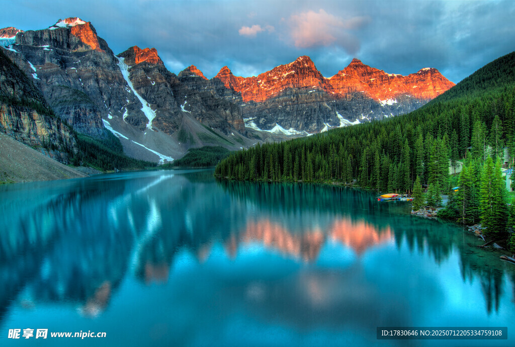 壯麗山湖美景