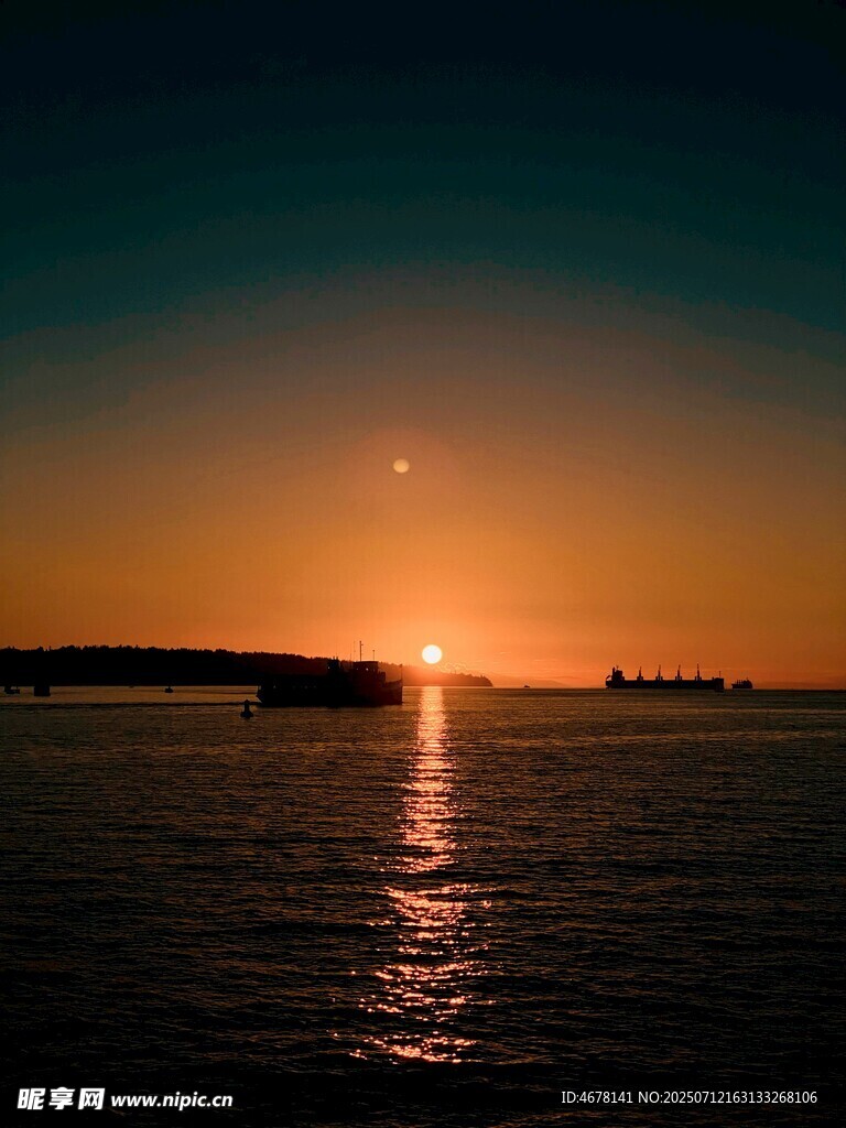 海上日落美景
