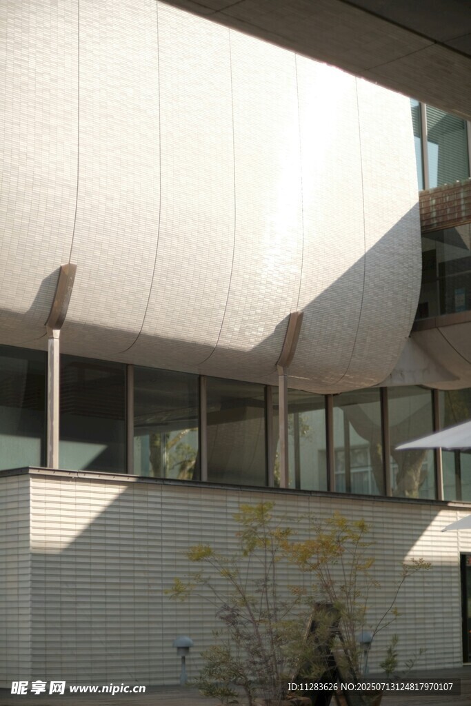 現(xiàn)代風(fēng)格建筑外觀一角