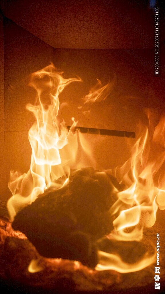 熊熊燃燒的火焰