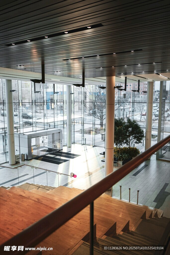 現(xiàn)代室內建筑空間景觀