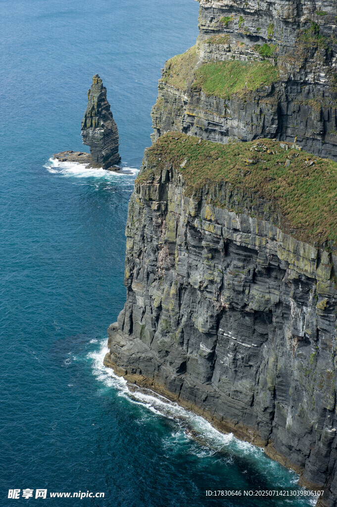 壯麗海岸懸崖景觀