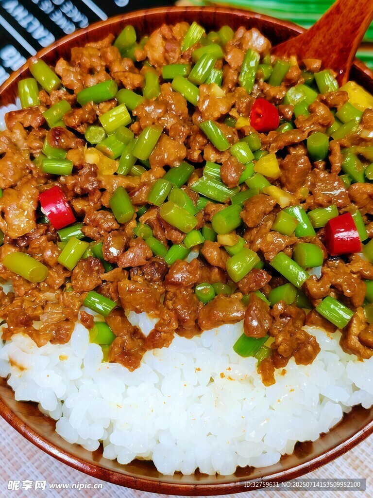 肉末蓋飯