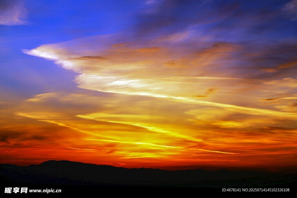 絢麗晚霞天空美景