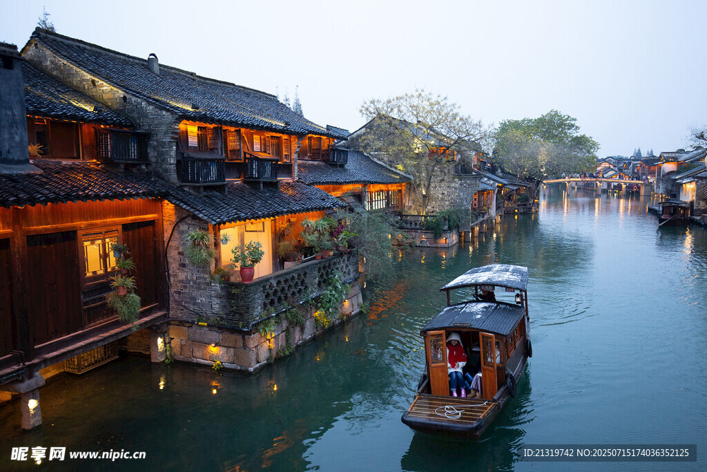 江南水鄉(xiāng)夜景