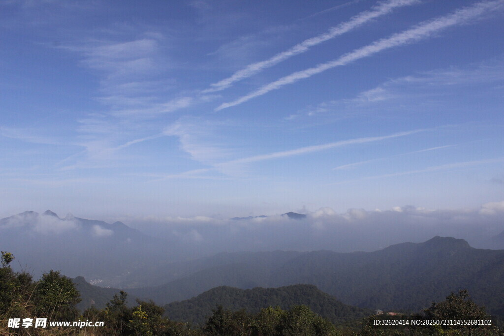 高山云海藍(lán)天壯麗景觀