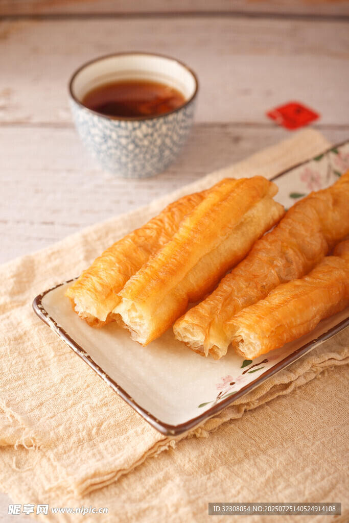 美味油條配香茶