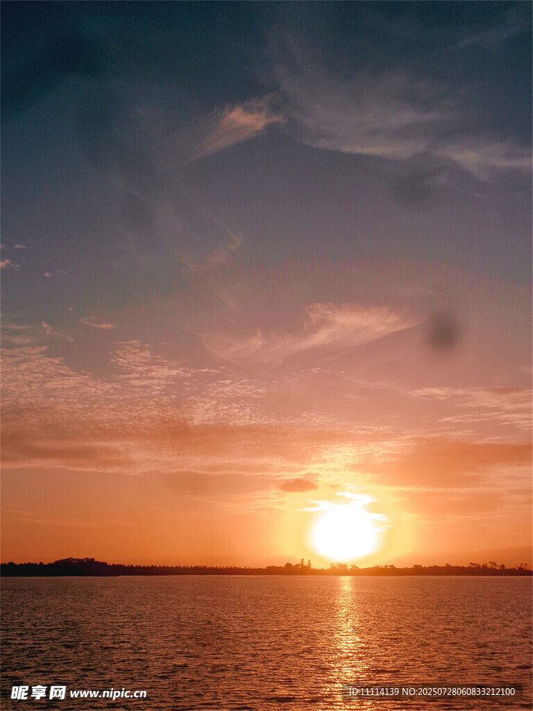 海上壯麗日落美景