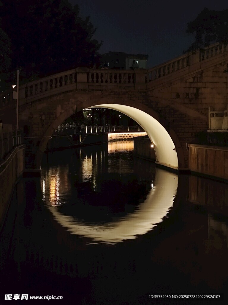 廣州永慶坊月亮橋