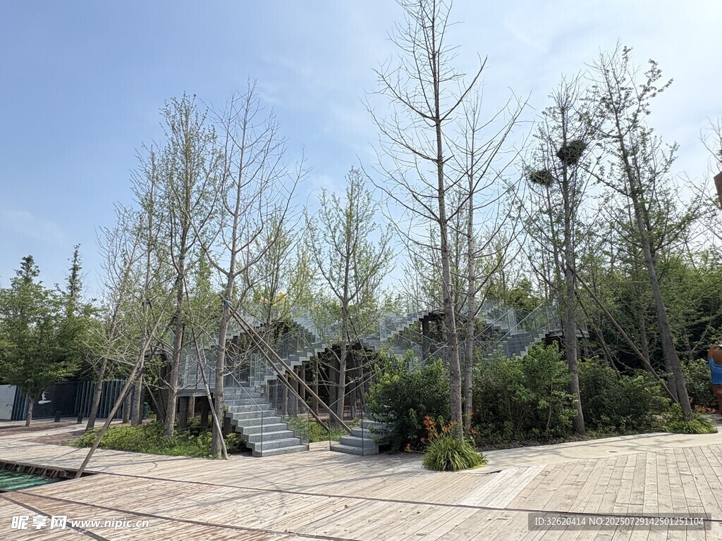 戶(hù)外休閑木質(zhì)景觀區(qū)