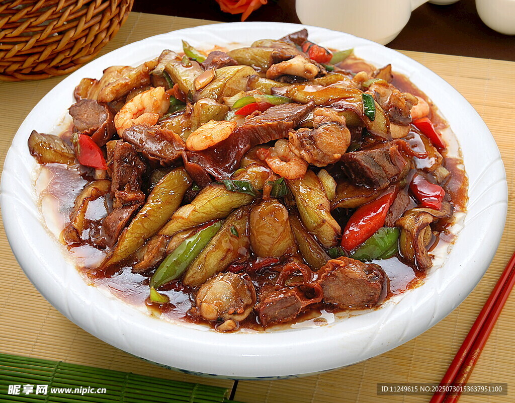 雙鮮護(hù)心肉燒茄子