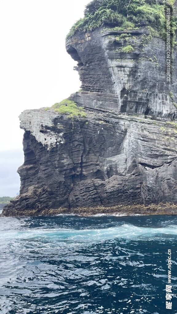 濟(jì)州島牛島海上嶙峋巖石景觀