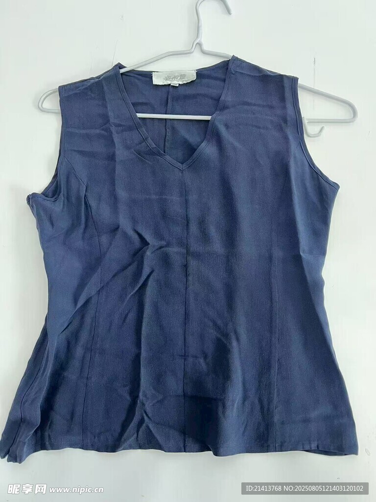 藍(lán)色無袖牛仔上衣展示