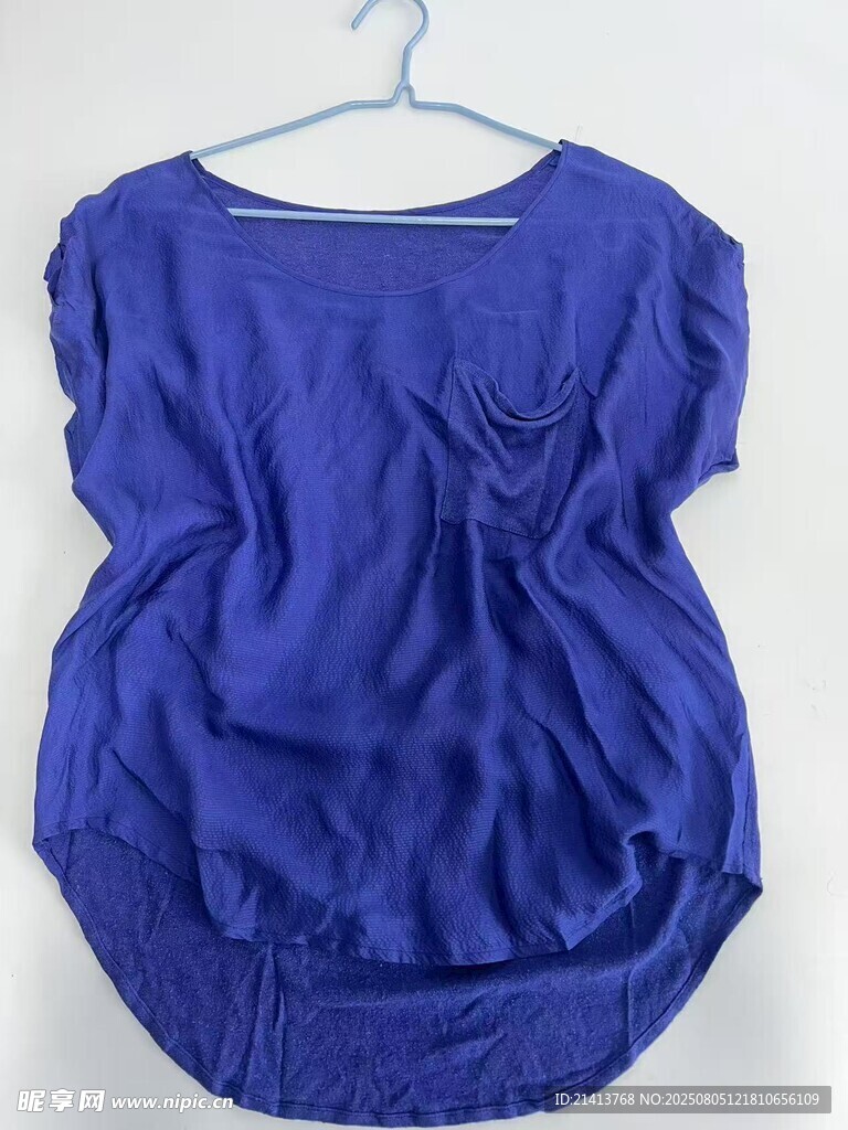 藍色寬松短袖上衣展示