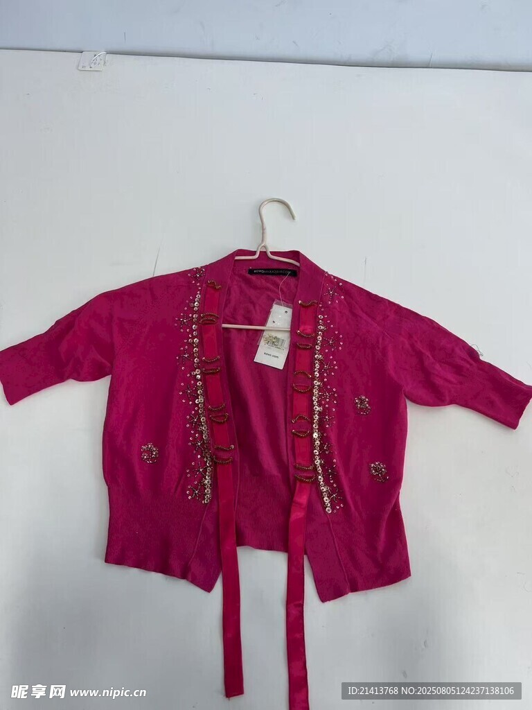 玫紅色系帶開(kāi)衫上衣展示