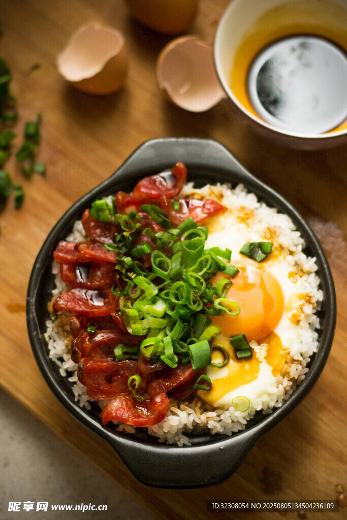 美味培根雞蛋蓋澆飯