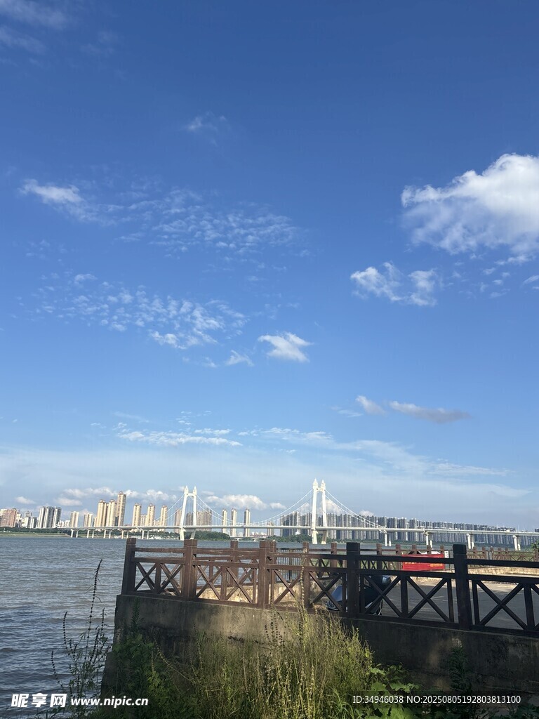 海濱棧橋風(fēng)光