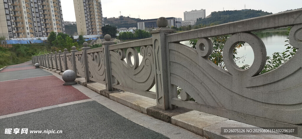 江邊特色石雕護(hù)欄景觀