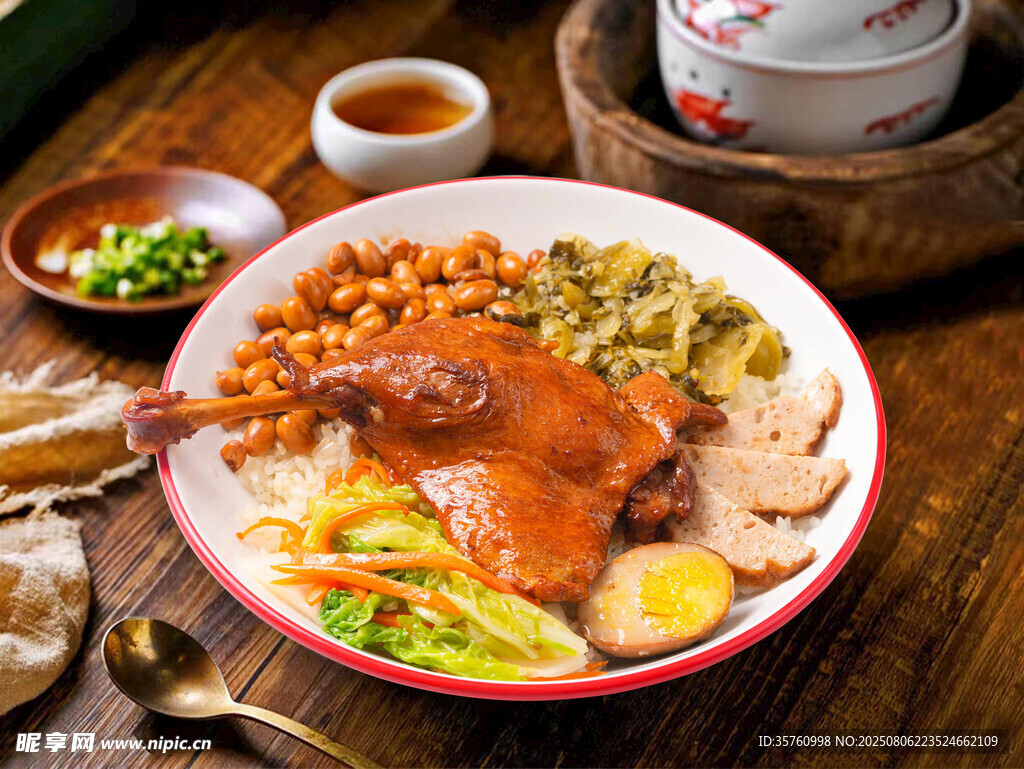 豐盛美味的特色蓋澆飯