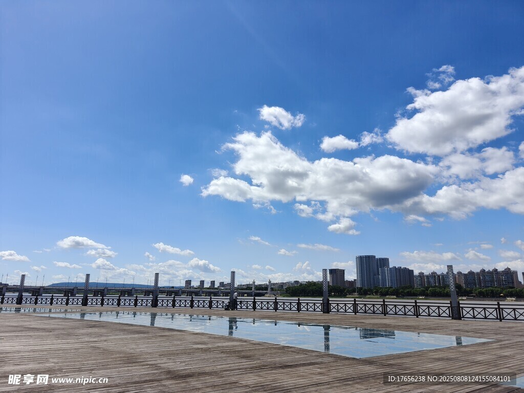 海濱城市風光