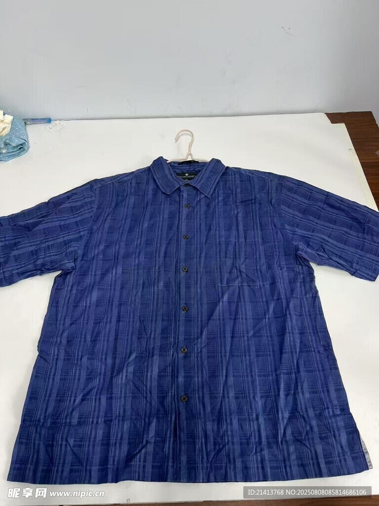 藍(lán)色條紋短袖上衣展示