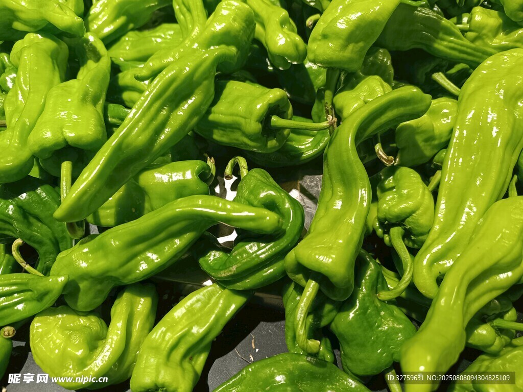 新鮮青辣椒堆疊