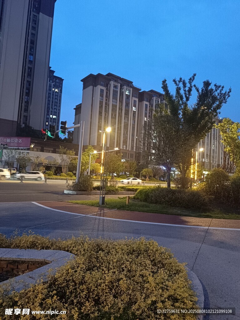 城市黃昏街道景觀