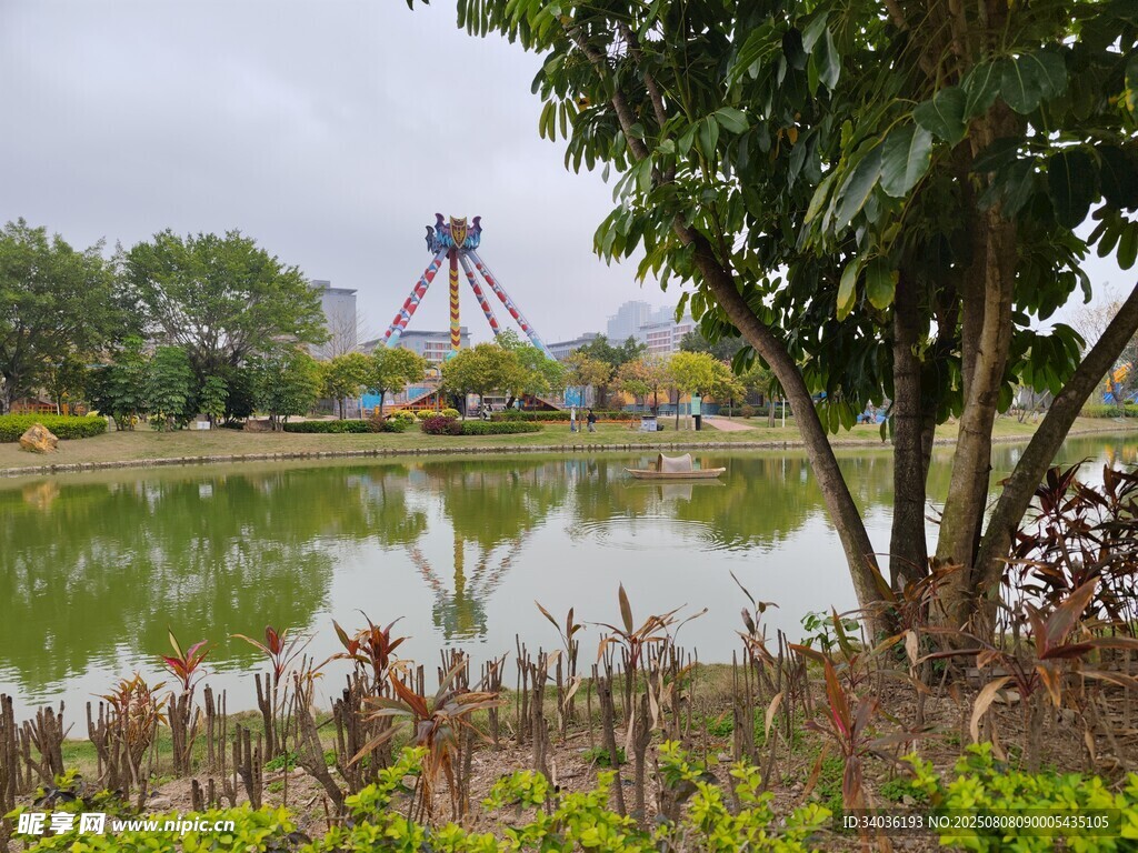 湖畔樂園景致