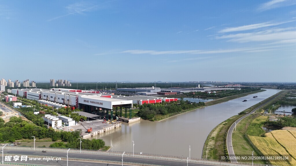 合肥肥西派河河畔風光全景