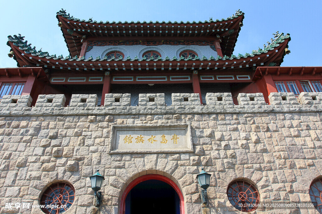 中式古建筑城樓一角