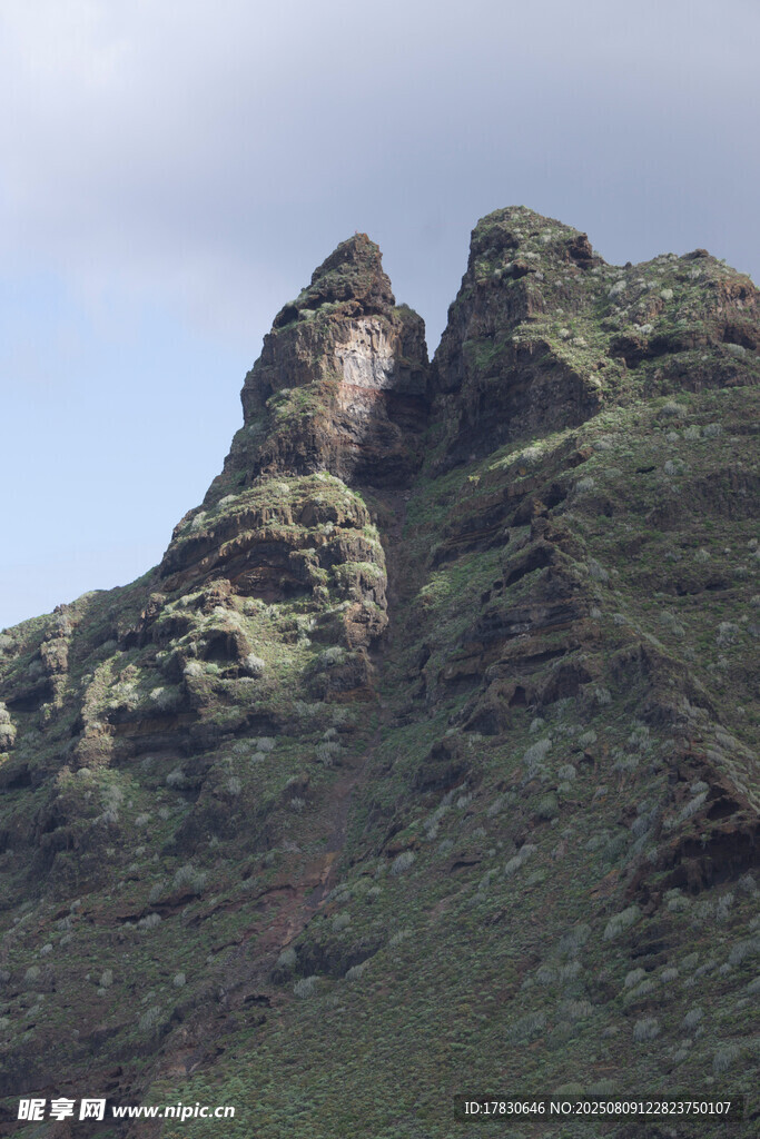 阿納嘎山峰