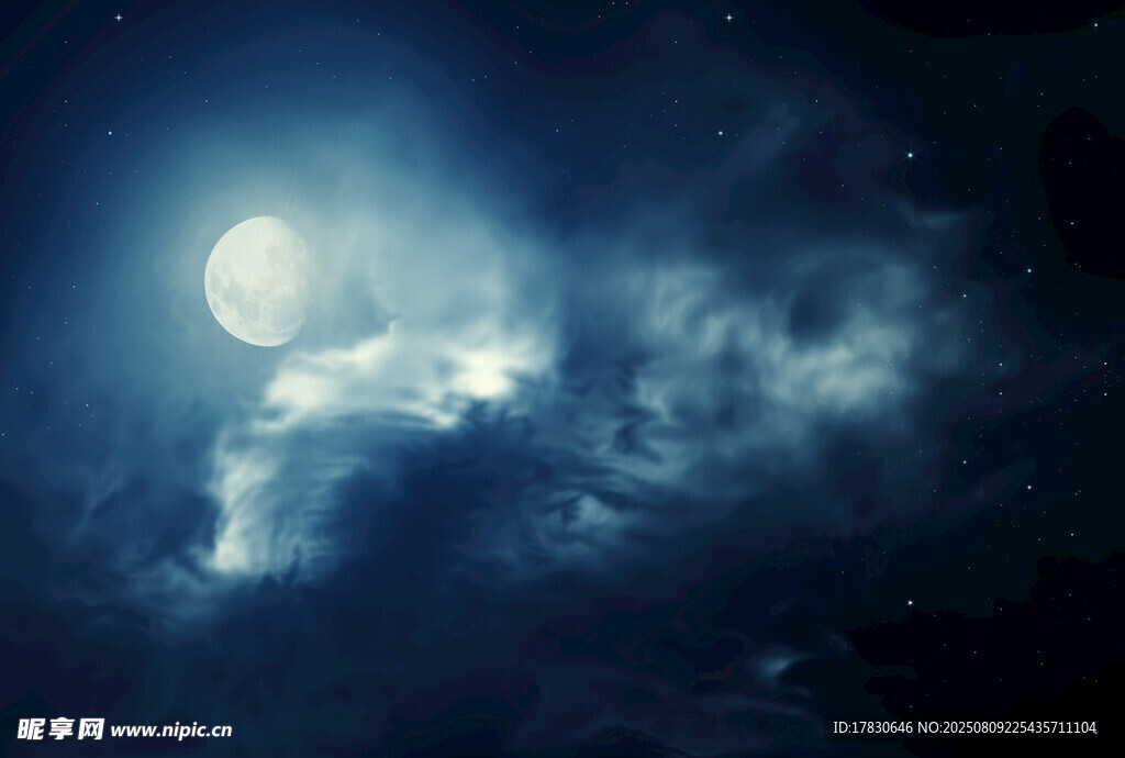 夜空明月伴云霧