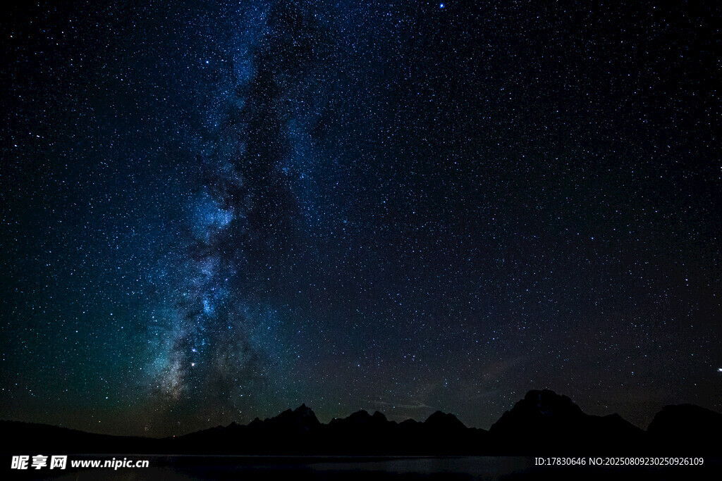 夜空下的璀璨星河