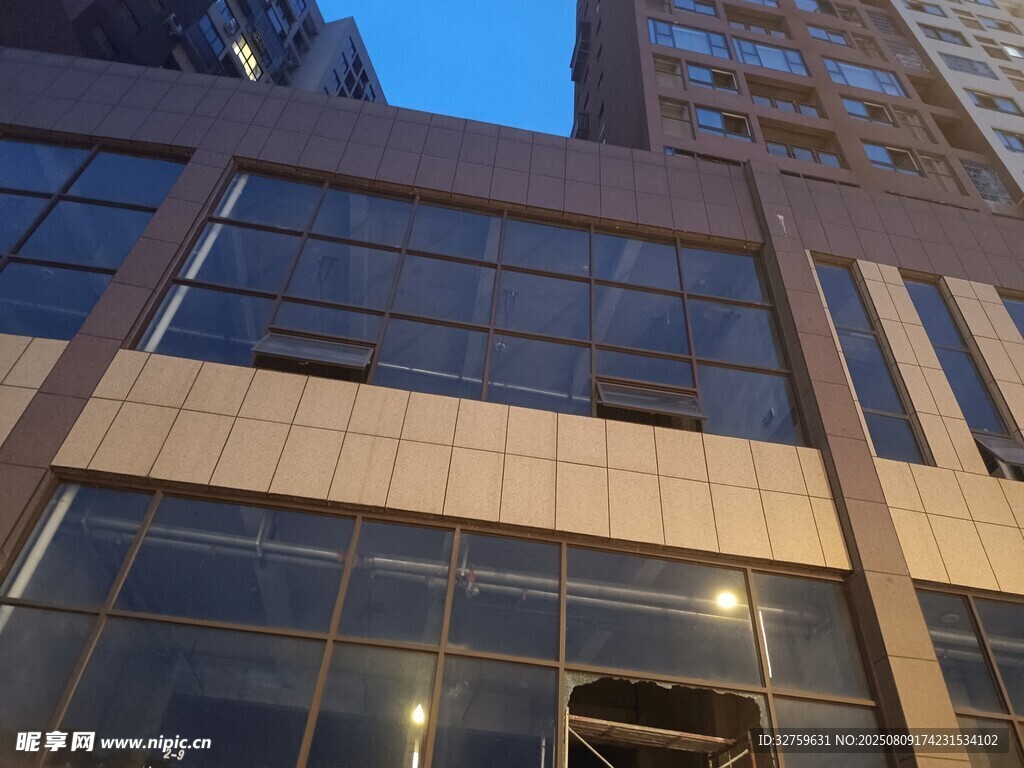 現(xiàn)代都市高樓建筑外觀