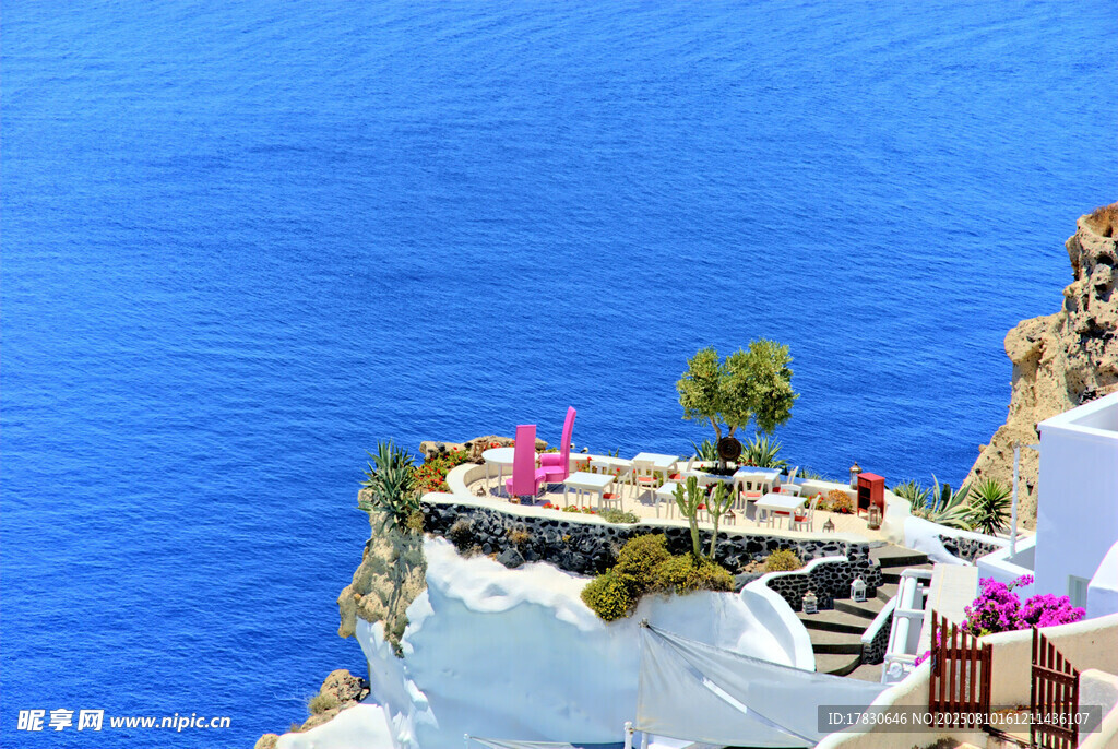懸崖上的浪漫海景餐廳